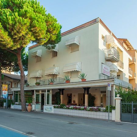 Hotel Benvenuti Gatteo a Mare Exterior foto